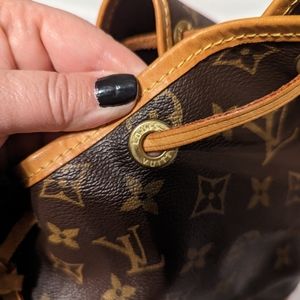 Louis Vuitton bucket purse